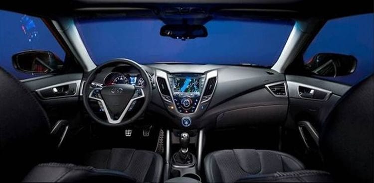 2018 Honda Accord interior; Source: carscomparison.net