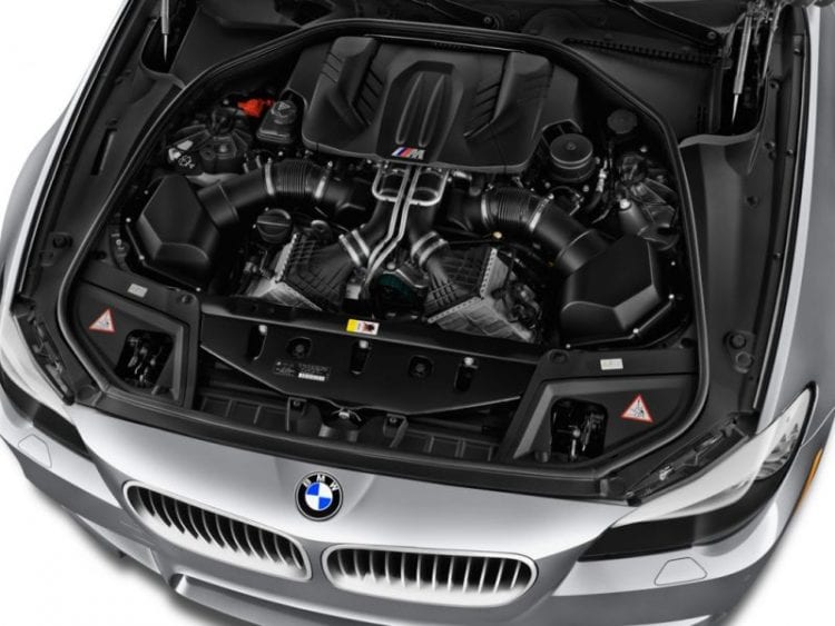 2014 BMW M5 Engine - Source: thecarconnection.com