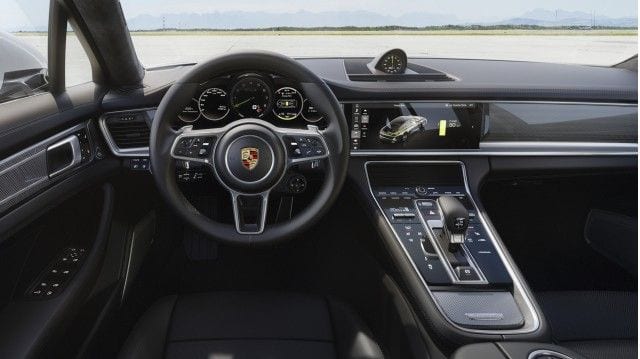 2018 Porsche Panamera Turbo S E-Hybrid interior