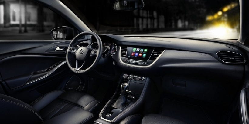 2018 Opel Grandland X interior