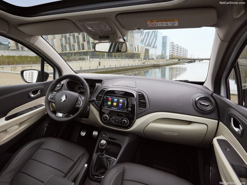 2018 Renault Captur interior